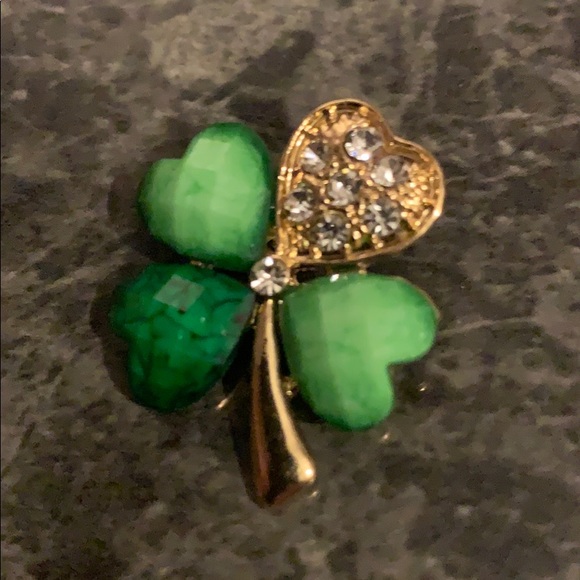 Shamrock brooch - Picture 3 of 7